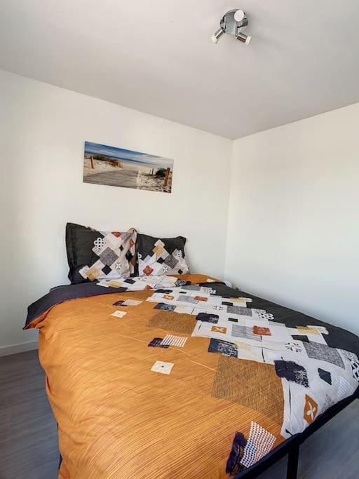 Cosy T2 Wifi Parking Proche Gare Centre Ville Сен-Кантен Екстер'єр фото